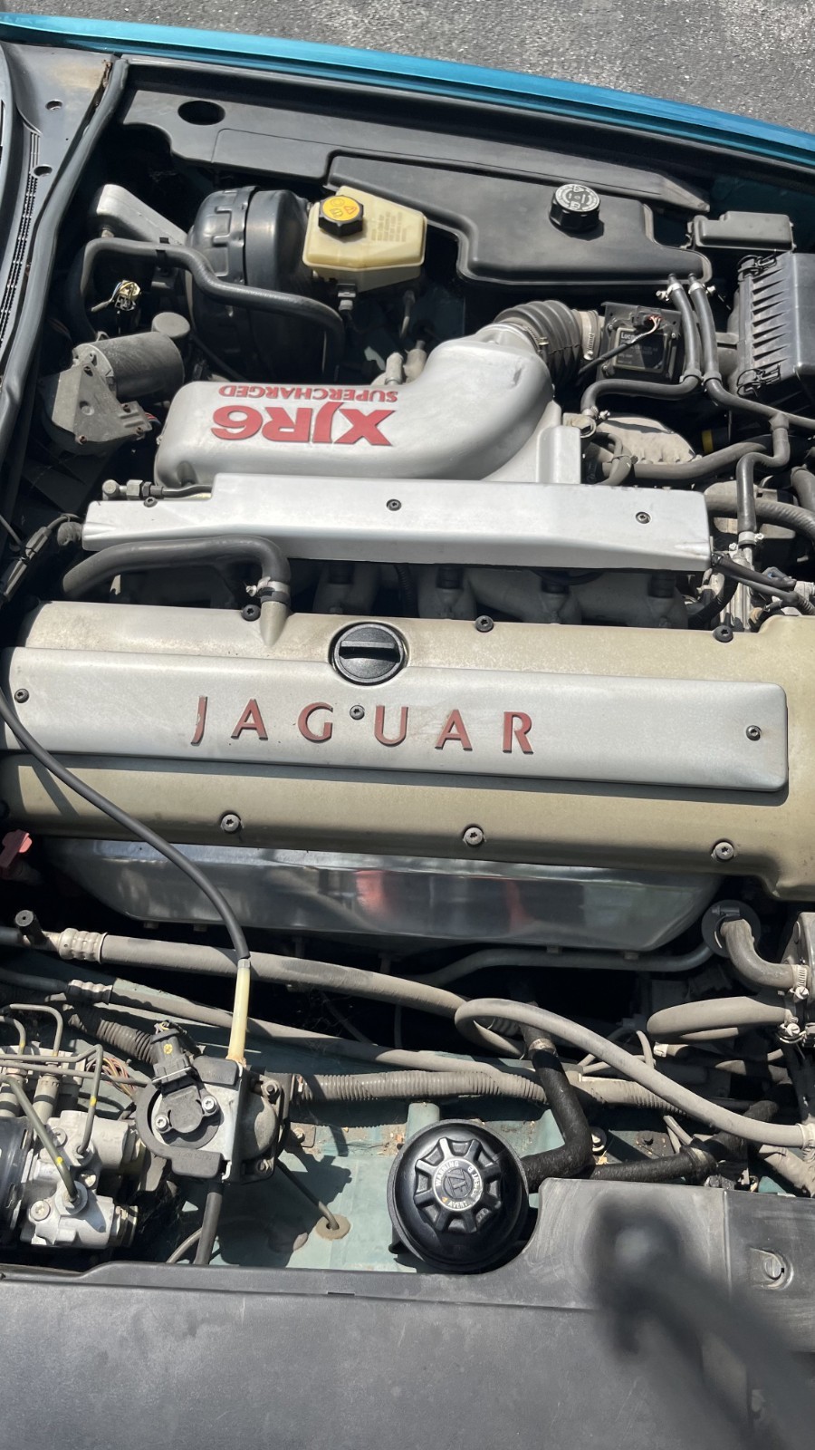 Jaguar-XJR-1995-Sedan-29