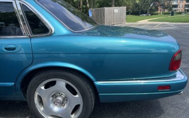 Jaguar-XJR-1995-Sedan-7