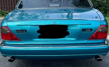 Jaguar-XJR-1995-Sedan-8