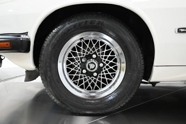 Jaguar-XJS-1993-Convertible-14