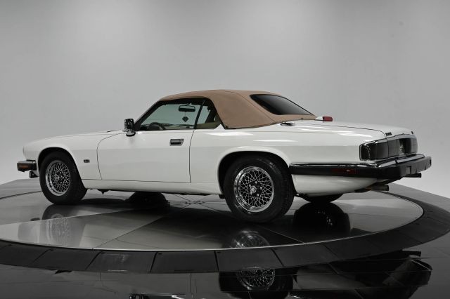 Jaguar-XJS-1993-Convertible-4