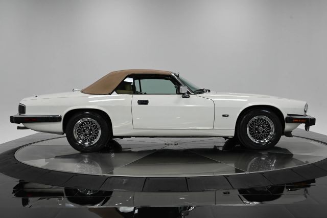 Jaguar-XJS-1993-Convertible-9