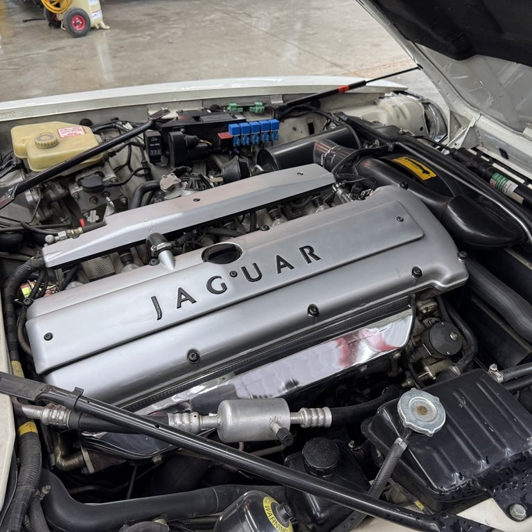 Jaguar-XJS-1995-Coupe-11