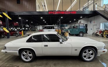 Jaguar-XJS-1995-Coupe