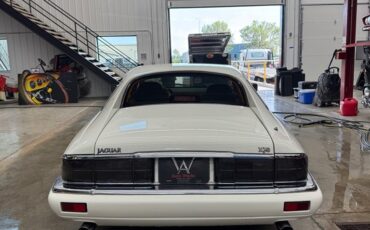Jaguar-XJS-1995-Coupe-3