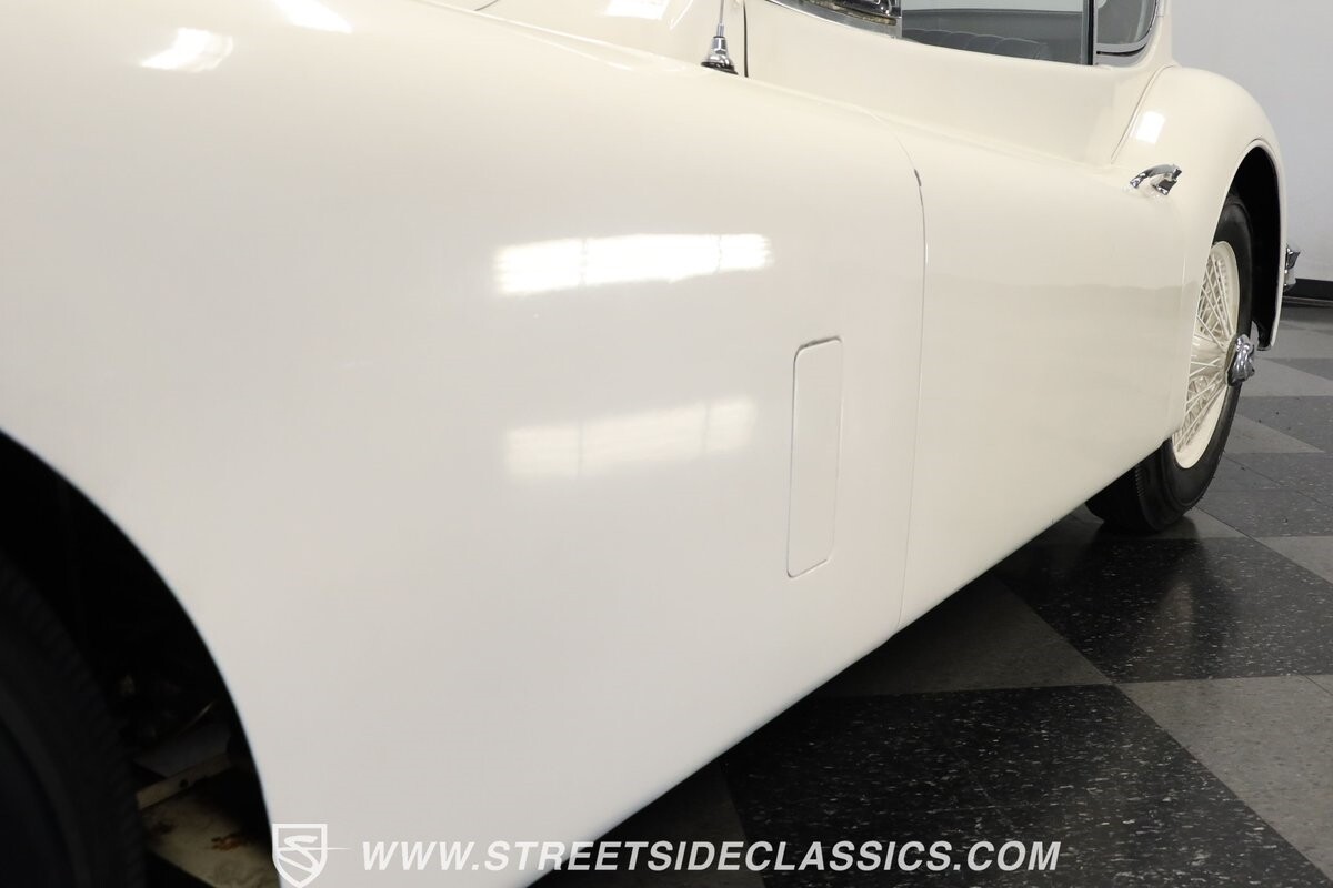 Jaguar-XK-1956-Coupe-21