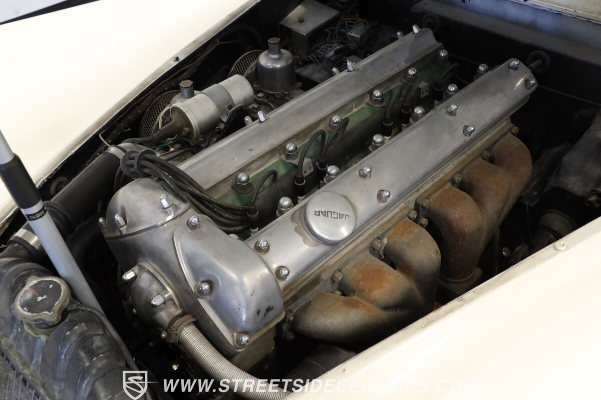 Jaguar-XK-1956-Coupe-3