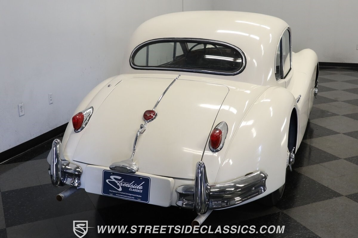 Jaguar-XK-1956-Coupe-9