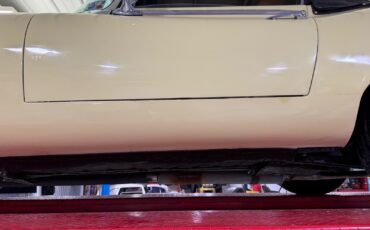 Jaguar-XK-1974-Convertible-13