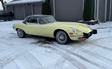 Jaguar-XK-1974-Convertible-2