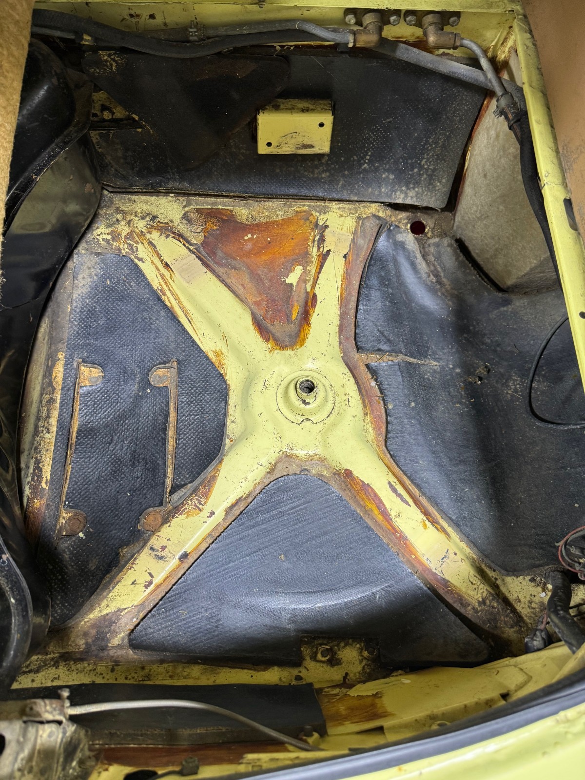 Jaguar-XK-1974-Convertible-22