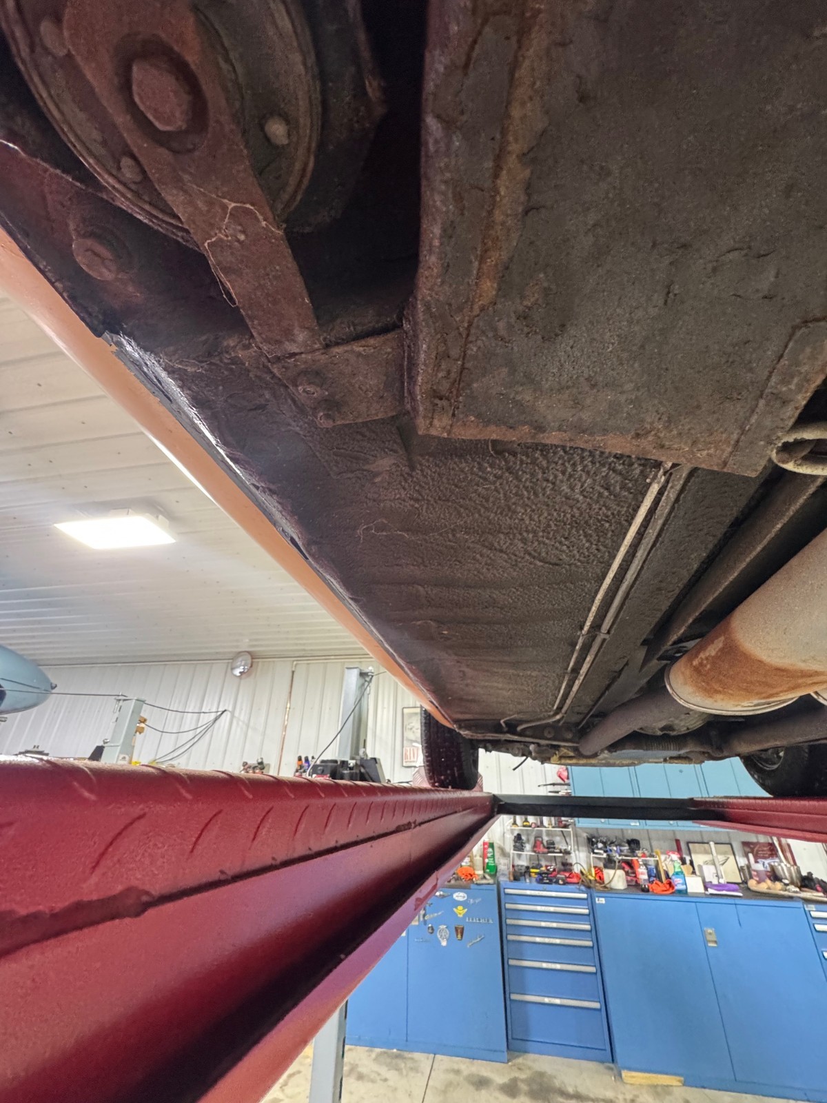 Jaguar-XK-1974-Convertible-25