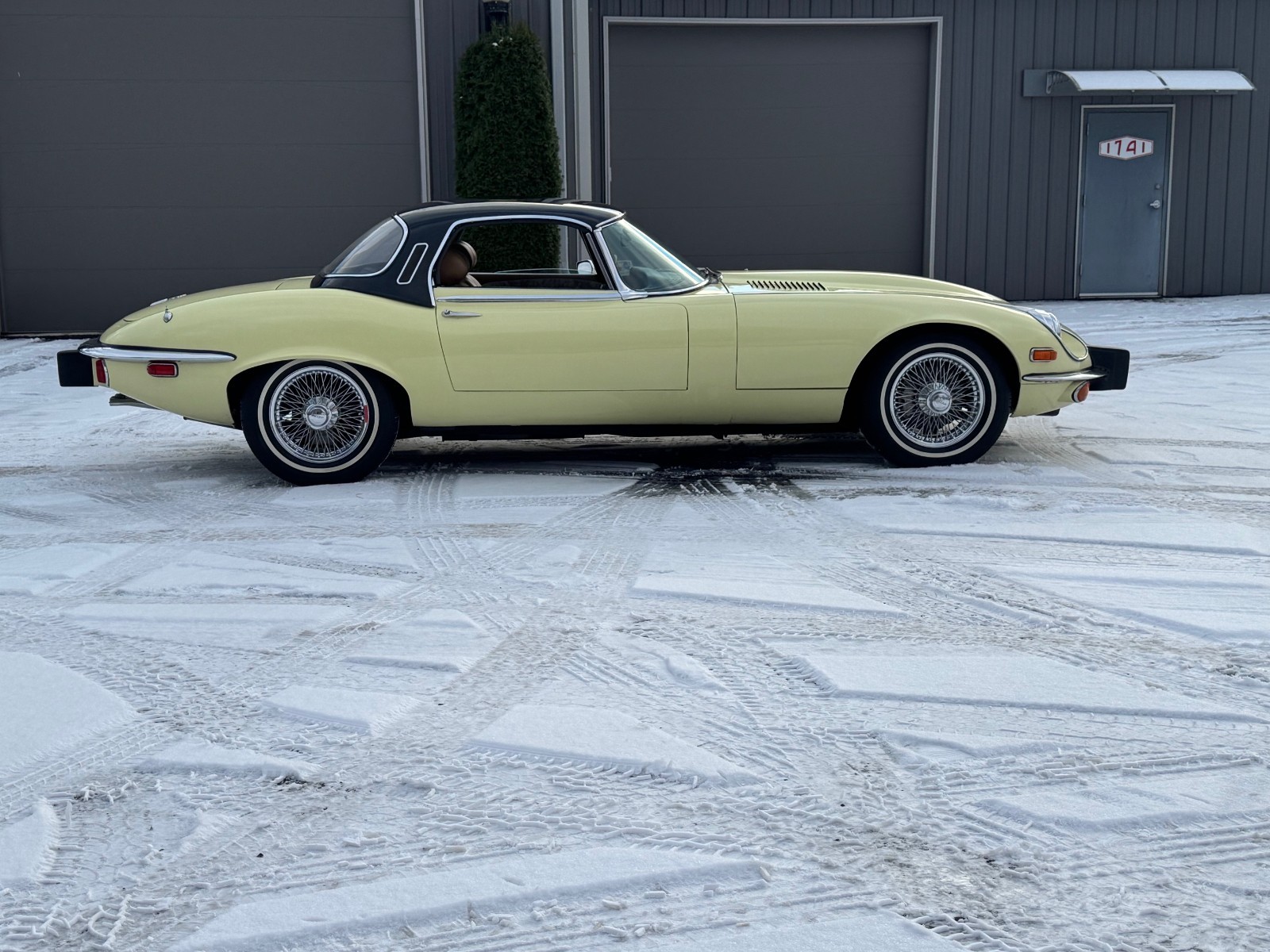 Jaguar-XK-1974-Convertible-6