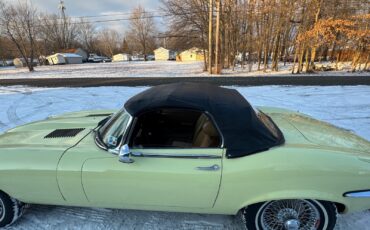 Jaguar-XK-1974-Convertible-9