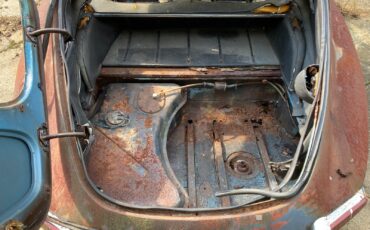 Jaguar-XKE-1968-22-13