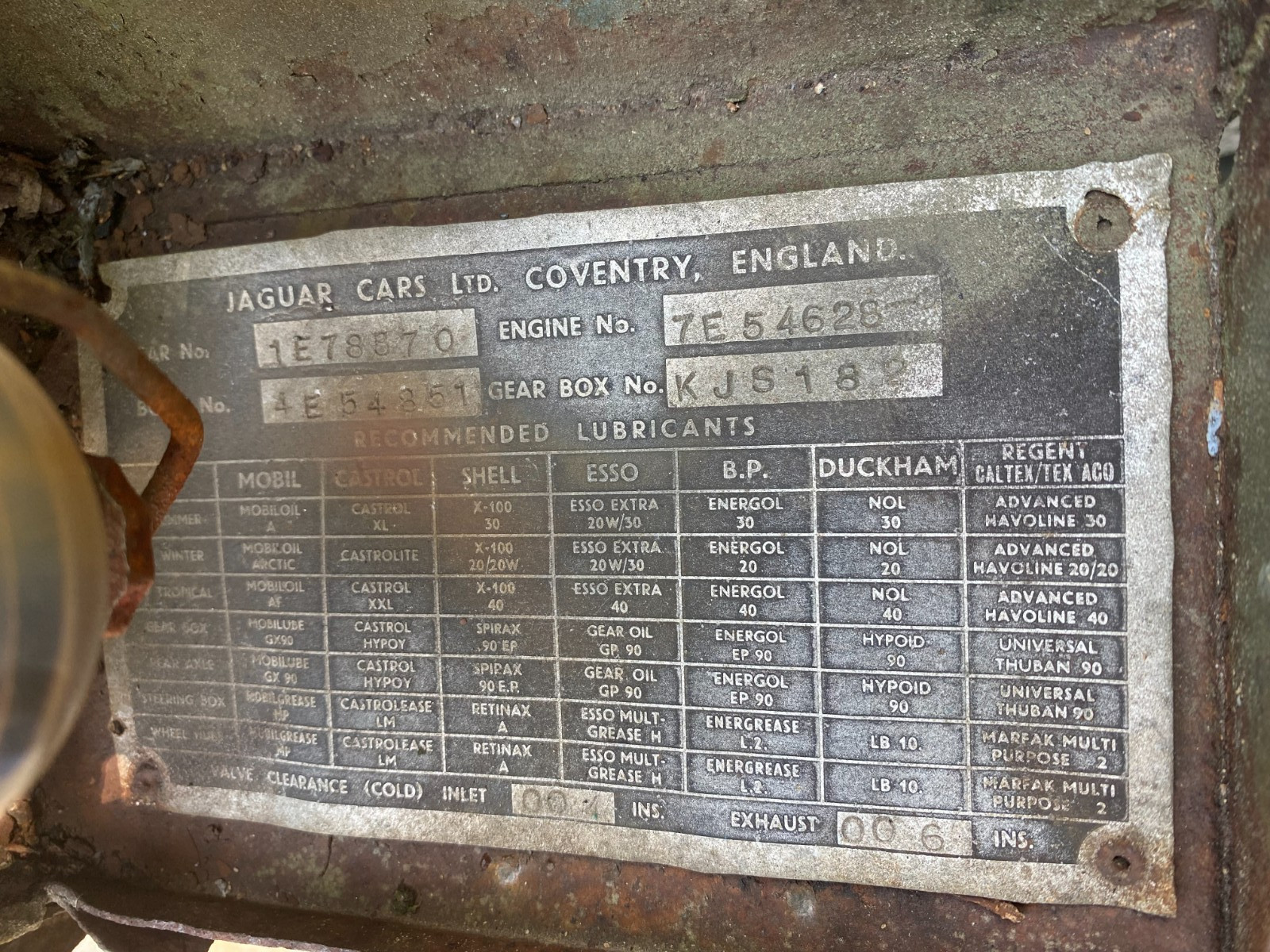 Jaguar-XKE-1968-22-16