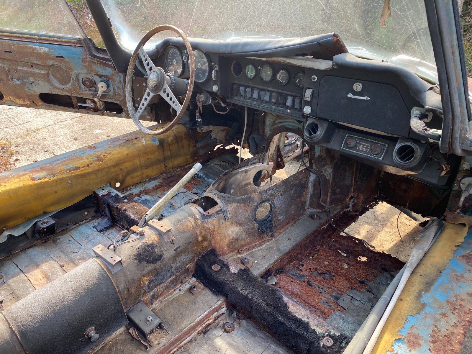 Jaguar-XKE-1968-22-8