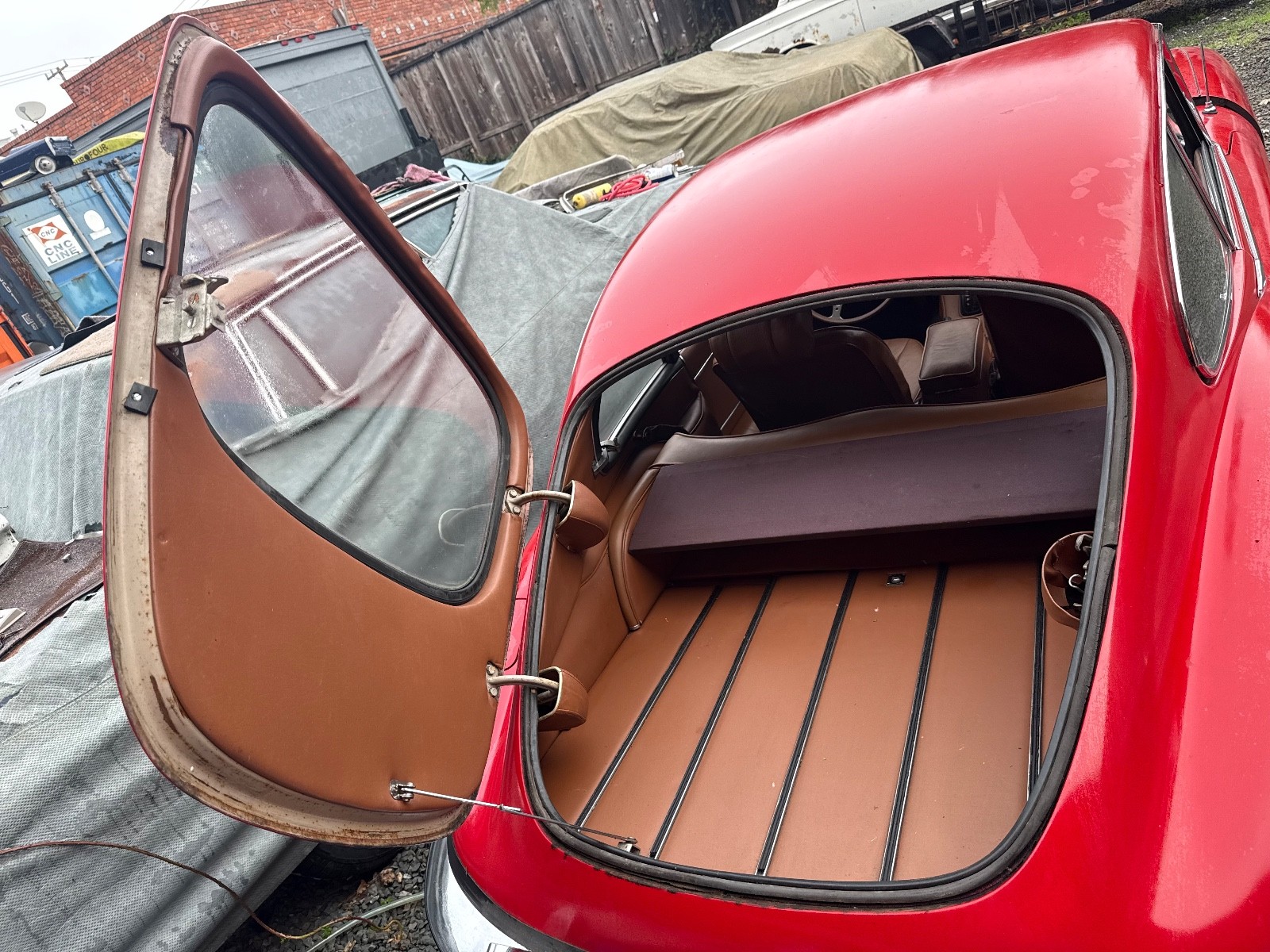 Jaguar-XKE-1969-Hatchback-12