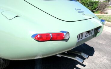 Jaguar-XKE-1971-Classic-Car-10