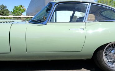 Jaguar-XKE-1971-Classic-Car-12