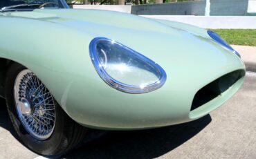 Jaguar-XKE-1971-Classic-Car-26