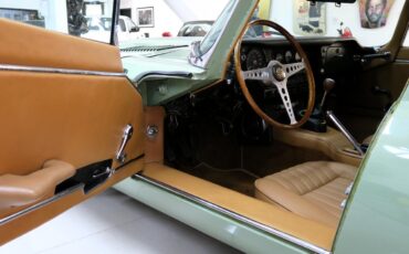 Jaguar-XKE-1971-Classic-Car-27