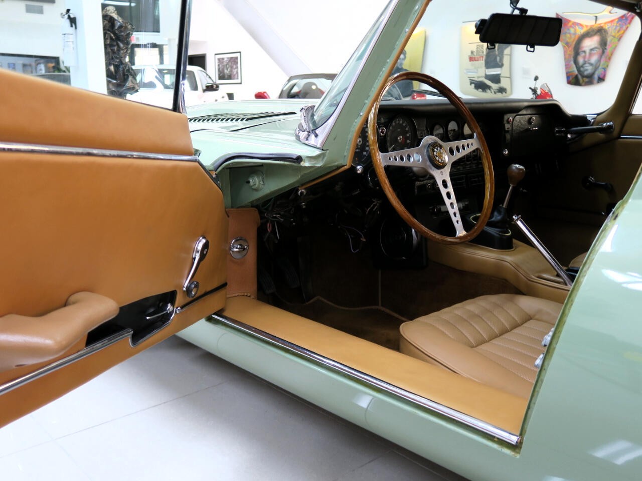 Jaguar-XKE-1971-Classic-Car-27