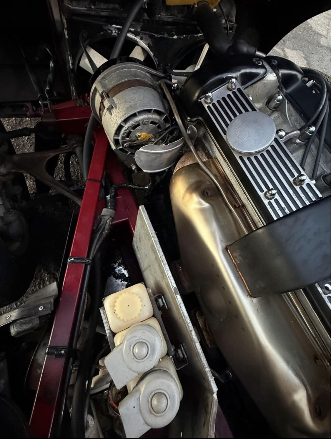 Jaguar-XKE-1971-Convertible-14