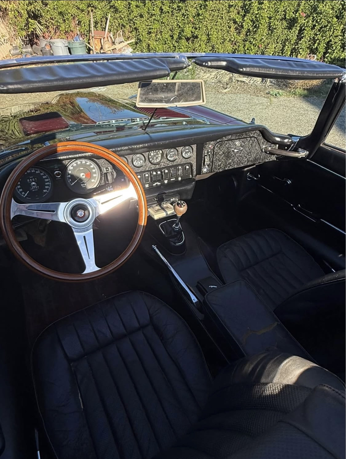 Jaguar-XKE-1971-Convertible-16