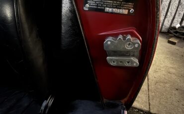 Jaguar-XKE-1971-Convertible-6