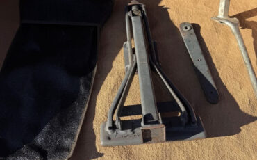 Jaguar-XKE-1971-Convertible-7