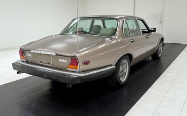 Jaguar-Xj6-1986-Antelope-Metallic-Doeskin-1