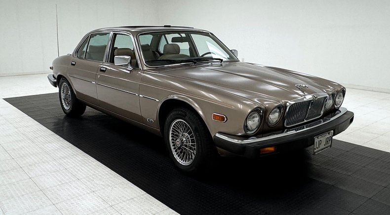 Jaguar-Xj6-1986-Antelope-Metallic-Doeskin-13