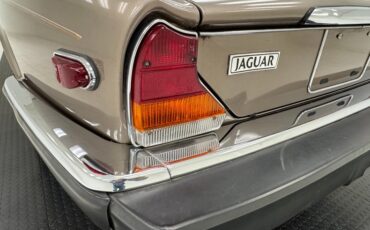 Jaguar-Xj6-1986-Antelope-Metallic-Doeskin-22