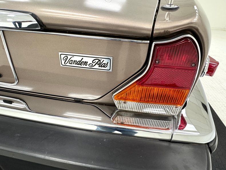 Jaguar-Xj6-1986-Antelope-Metallic-Doeskin-23