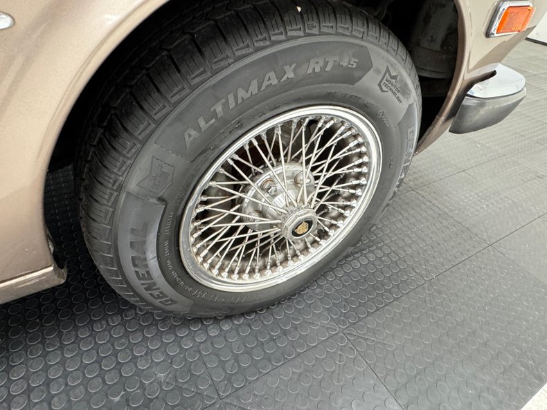 Jaguar-Xj6-1986-Antelope-Metallic-Doeskin-25