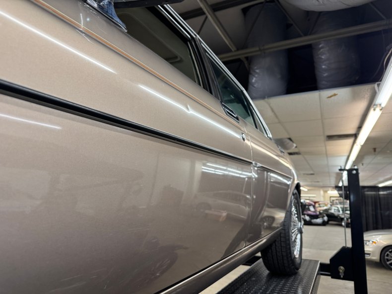 Jaguar-Xj6-1986-Antelope-Metallic-Doeskin-34