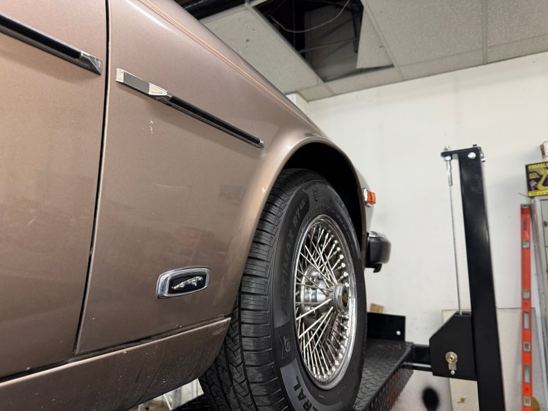 Jaguar-Xj6-1986-Antelope-Metallic-Doeskin-40