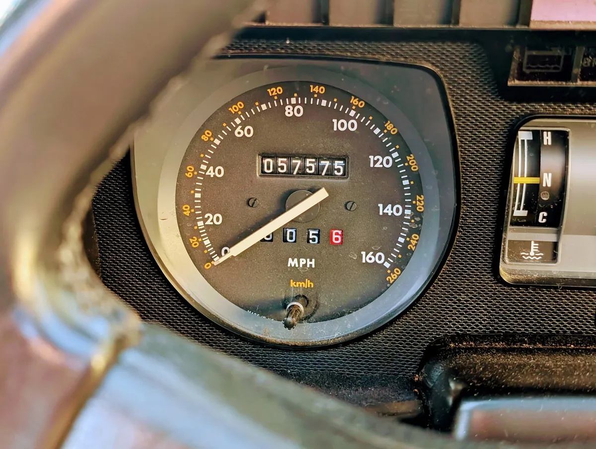 Jaguar-Xjs-1989-Red-Tan-2