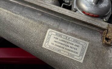 Jaguar-e-type-1971-13