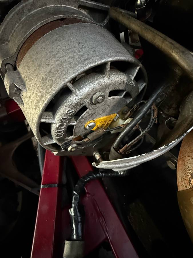 Jaguar-e-type-1971-14