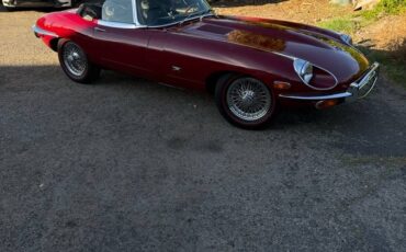 Jaguar-e-type-1971-5