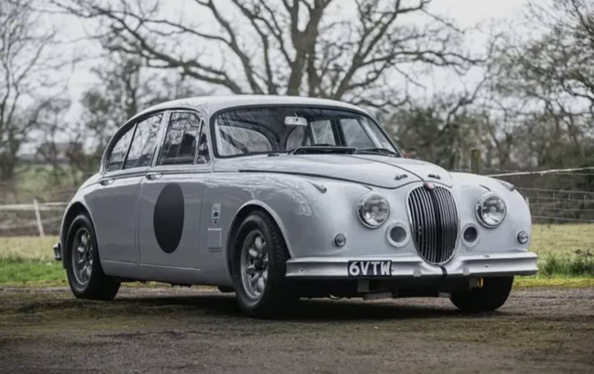 Jaguar-mkii-1959-green-12