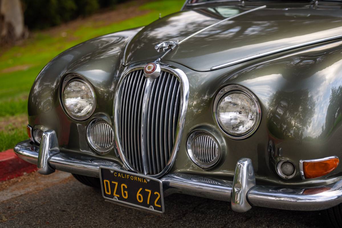 Jaguar-s-type-1965-green-10