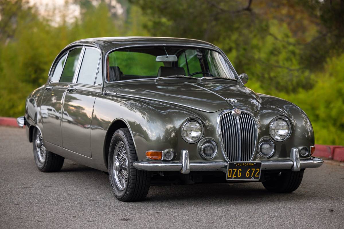Jaguar-s-type-1965-green-12