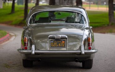 Jaguar-s-type-1965-green-2