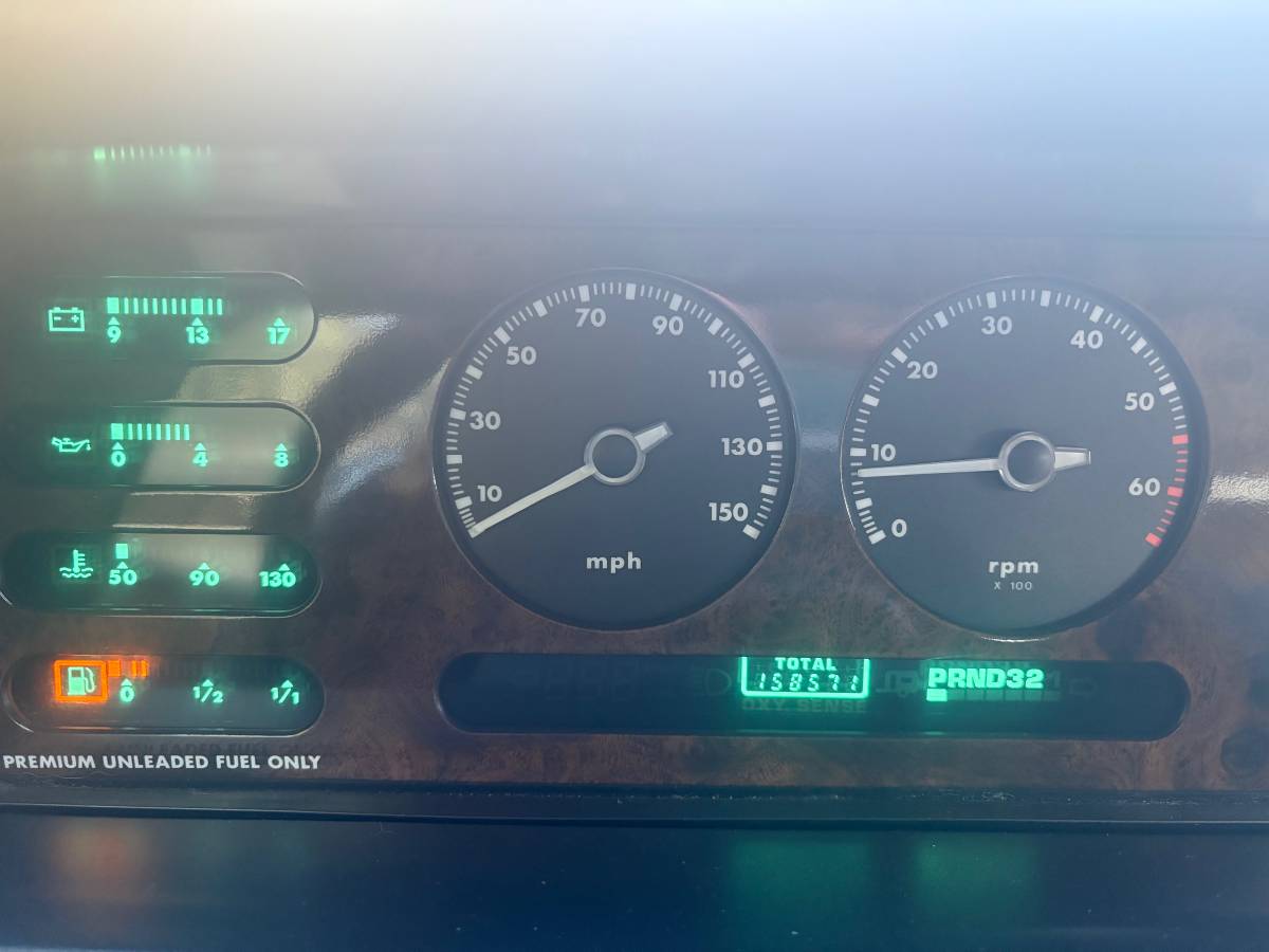 Jaguar-vanden-plas-1988-10