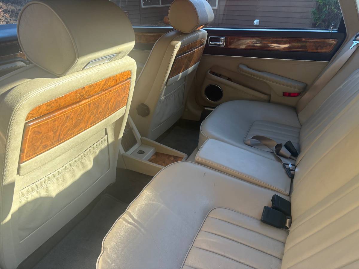 Jaguar-vanden-plas-1988-8