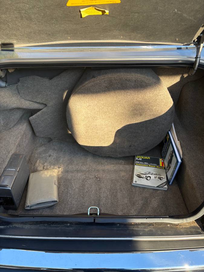 Jaguar-vanden-plas-1988-9