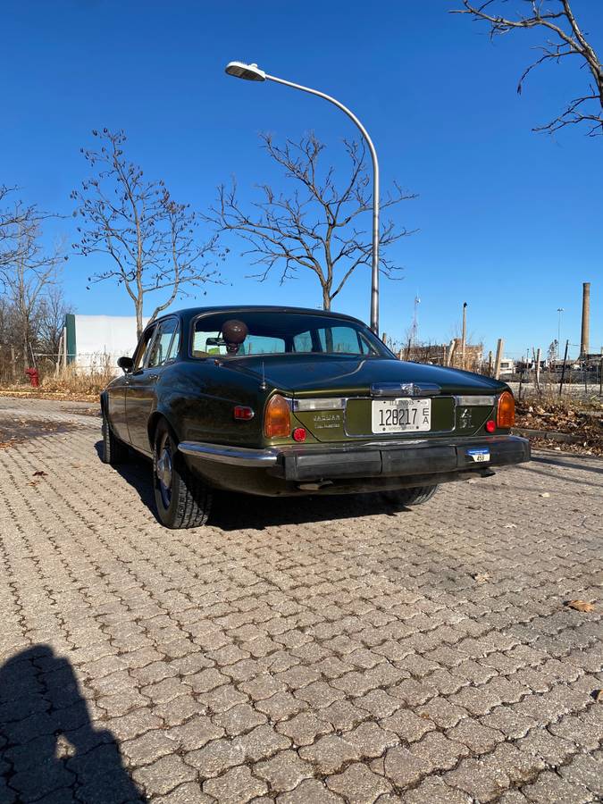 Jaguar-xj-1977-green-5